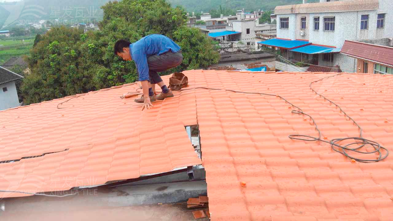 北京屋顶铺设安装合成树脂瓦时，牢牢记住这3点，就不怕屋顶出问题！